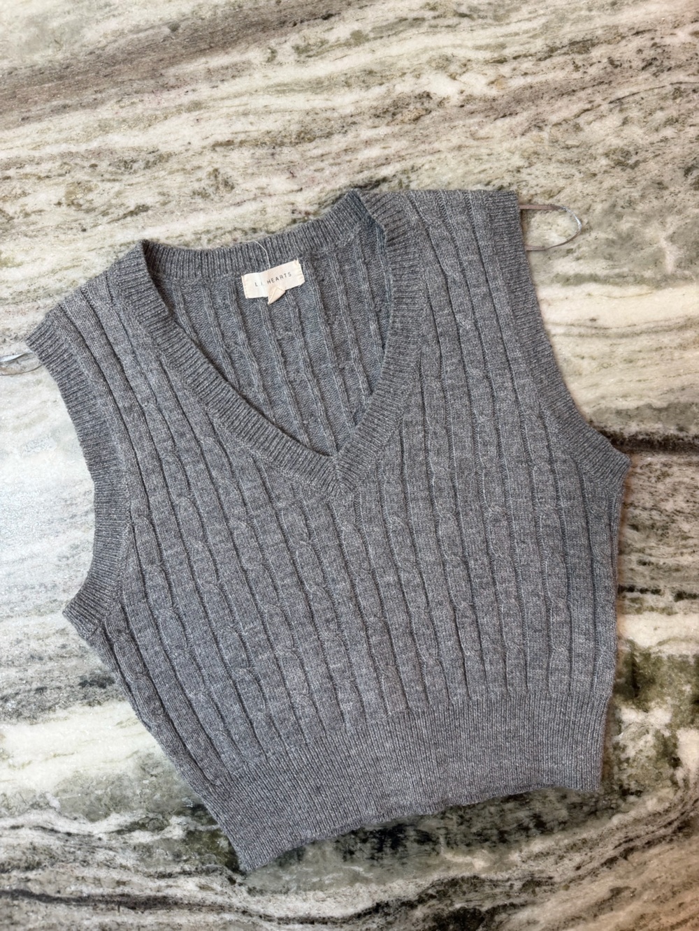 PacSun LA Hearts Gray Ribbed V-Neck Sweater Vest - Women